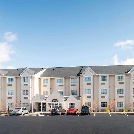 Microtel Inn And Suites Норт-Кантон Экстерьер фото