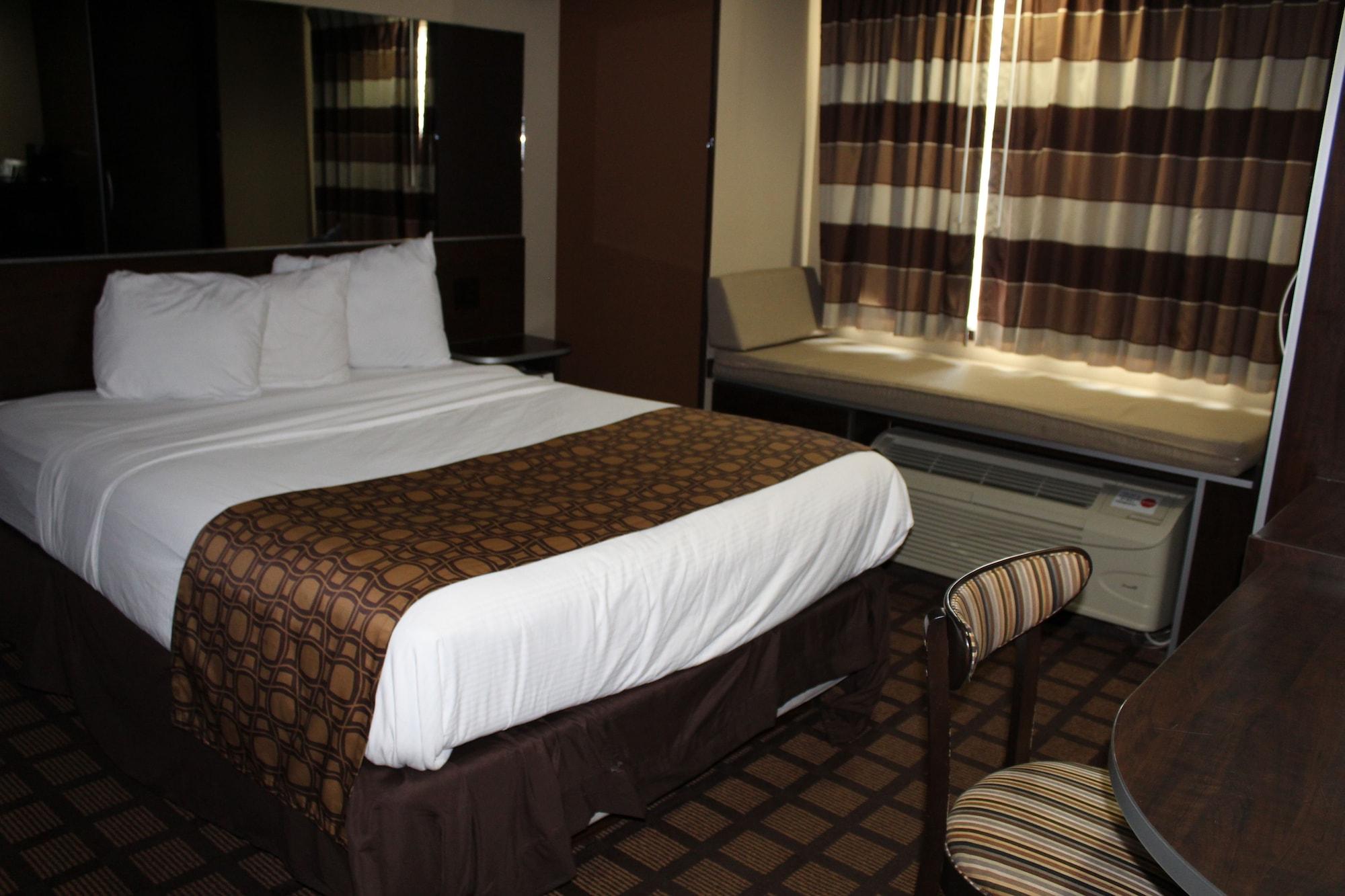 Microtel Inn And Suites Норт-Кантон Экстерьер фото