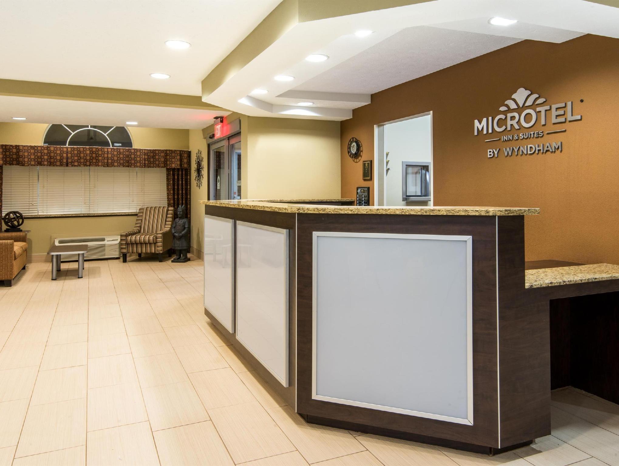 Microtel Inn And Suites Норт-Кантон Экстерьер фото