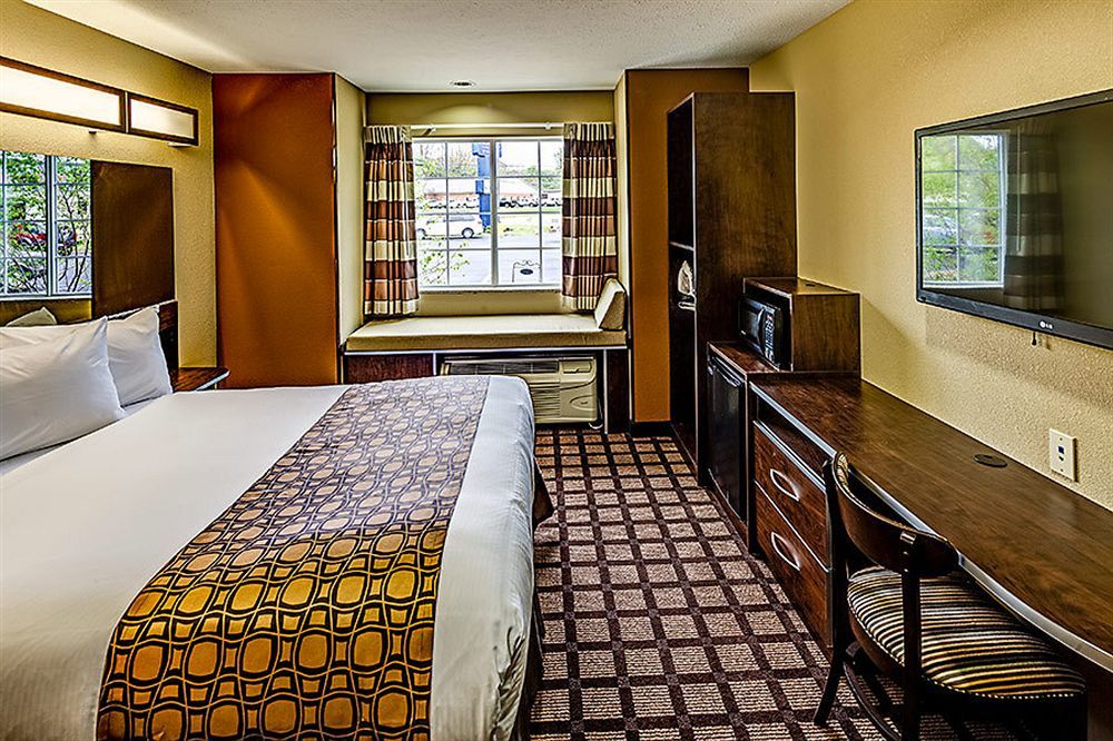 Microtel Inn And Suites Норт-Кантон Экстерьер фото