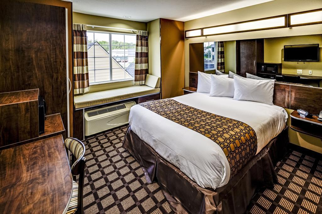 Microtel Inn And Suites Норт-Кантон Экстерьер фото